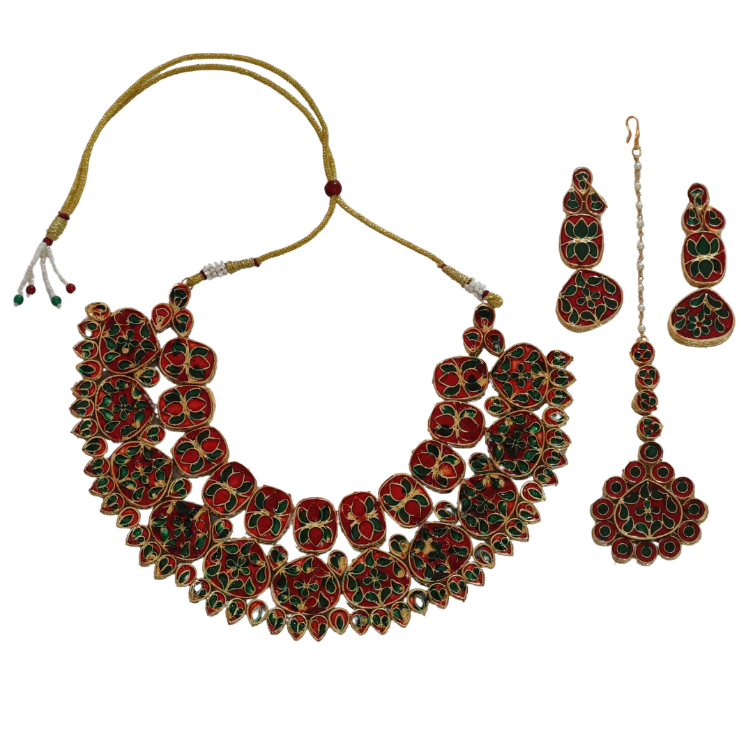 Additional product view of the Kundan-style necklace set by JANAKSH