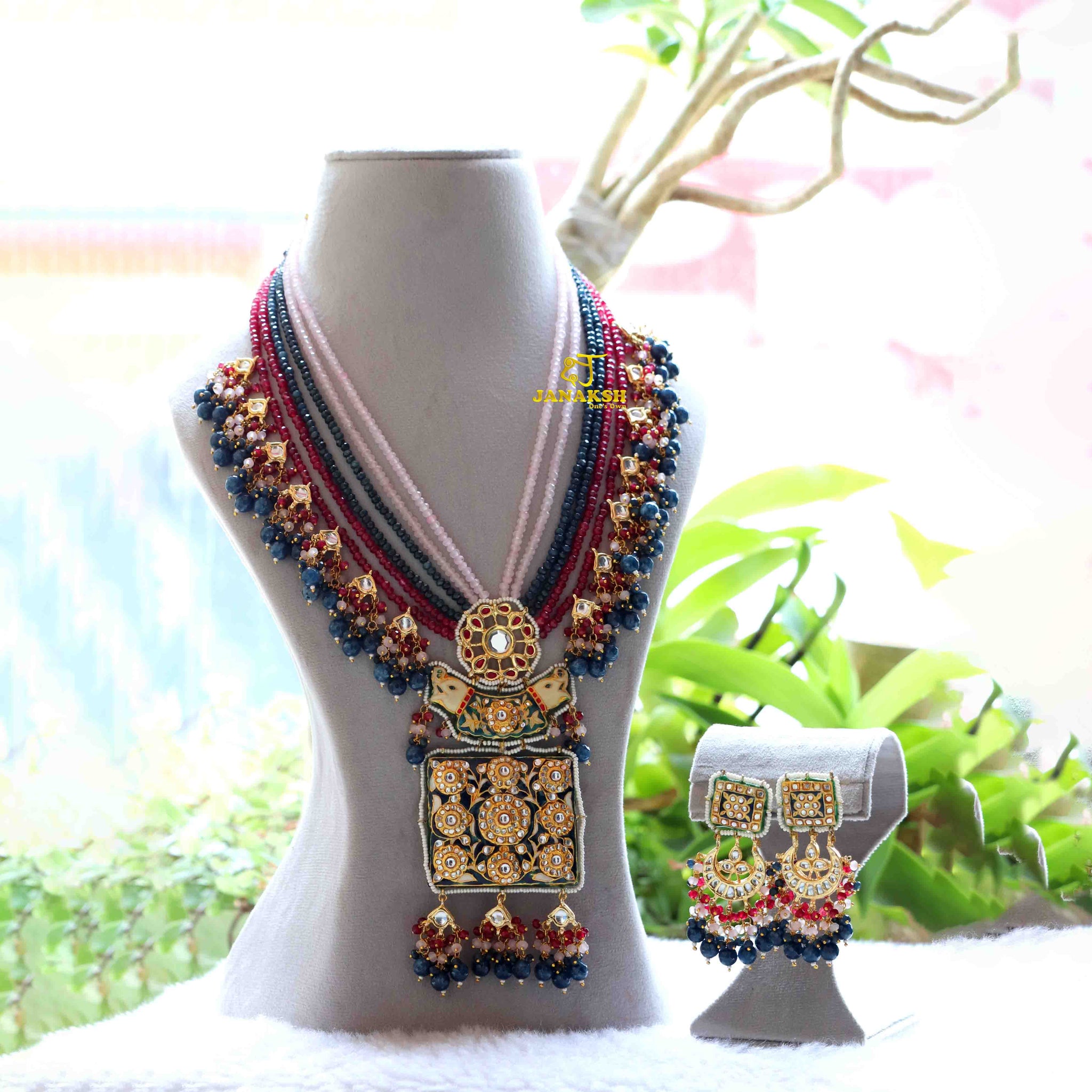 Semi-Precious Queen Necklace | Elegant Hydro and Onyx Beads with Ornate Partash Pendant