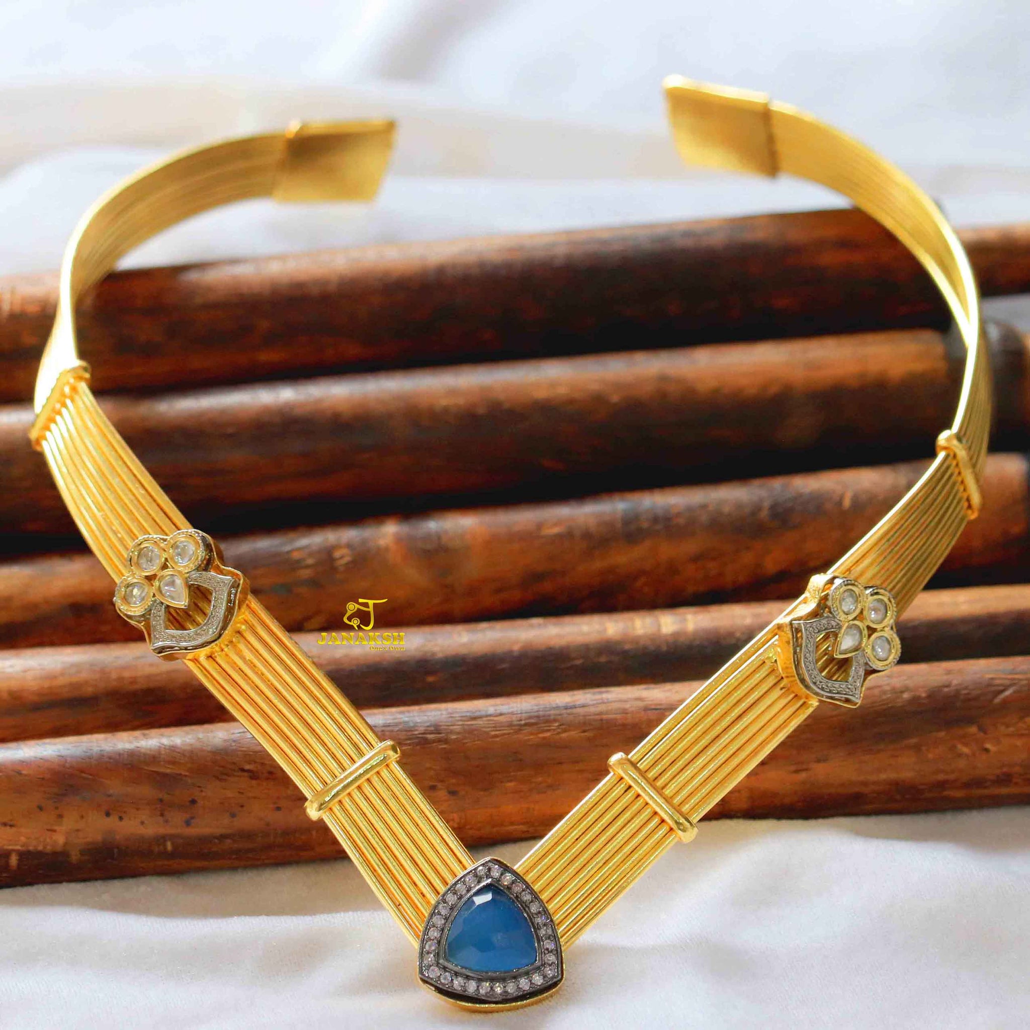 Brass-Based Golden Polki Kundan Hasli Choker Necklace