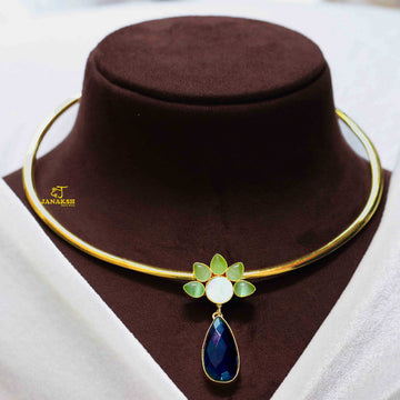 Brass-Based MOP Hasli Chokar Necklace